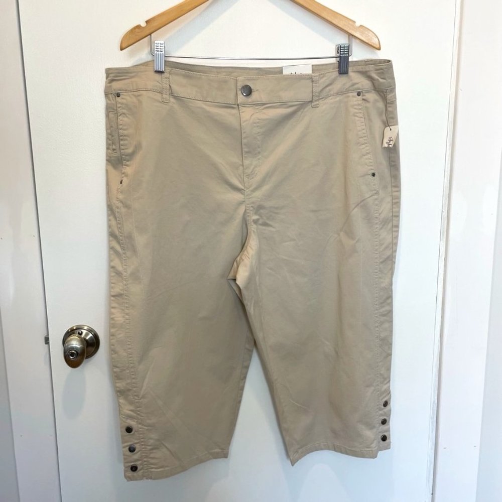 Style & Co. khaki capri pants. Size 18.